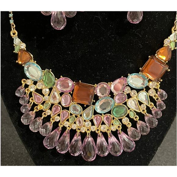 Sensational SCAASI Statement Necklace & Clip-on Earrings SET - Picture 2 of 9